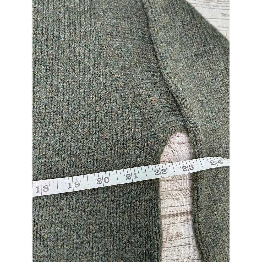 Vintage Woolrich Dark Grey Wool Sweater Made In USA Size Medium